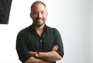 Andrew W. Houston kimdir?